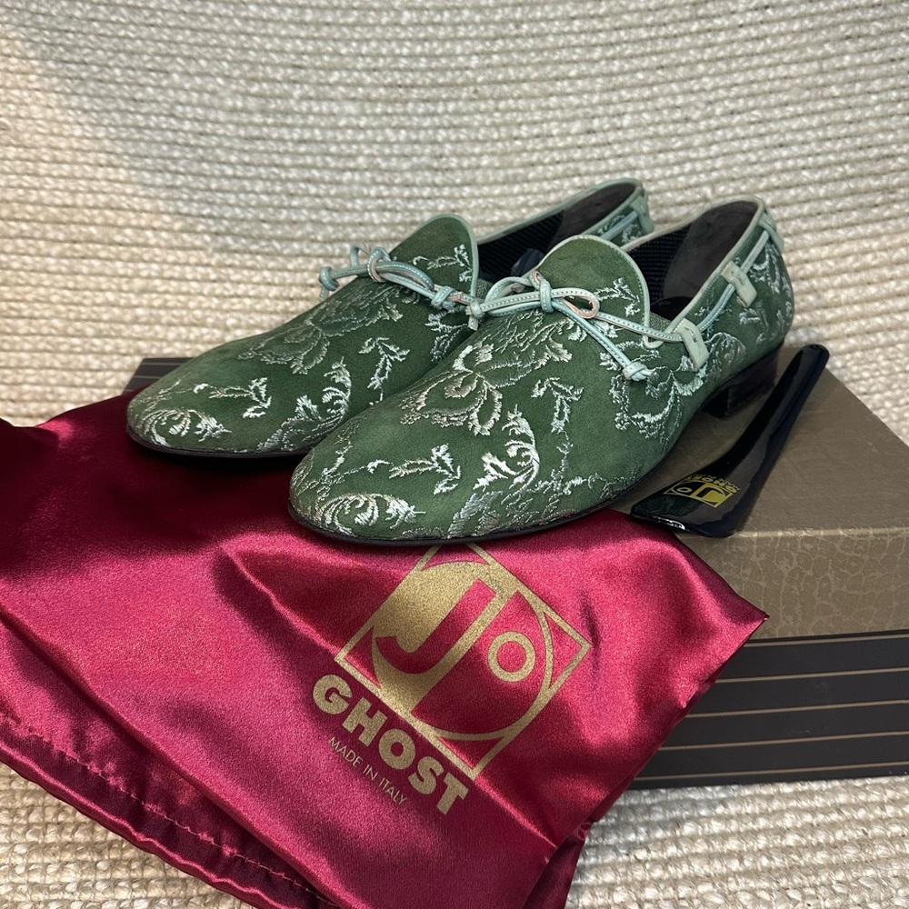 Jo Ghost Green Suede Embroidered Loafers Italy Slip On Sz 41 US 8